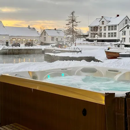 Lyngen Fjord Homes By Havnnes Nyaraló *